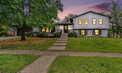 3401 Farmington Rd, Lexington, KY 40503