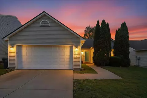 1937 Lost Trail Ln, Lexington, KY 40511