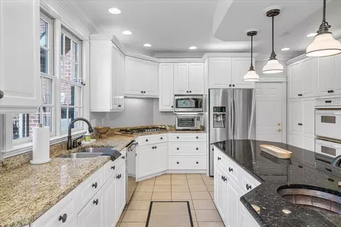 Kitchen - 602 Cecil Wyatt Rd, Corbin, KY 40701 photo 5 of 7