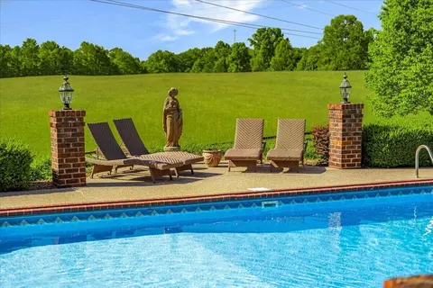 Exterior - 602 Cecil Wyatt Rd, Corbin, KY 40701 photo 11 of 35