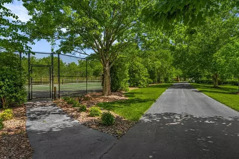 Exterior - 602 Cecil Wyatt Rd, Corbin, KY 40701 photo 17 of 35