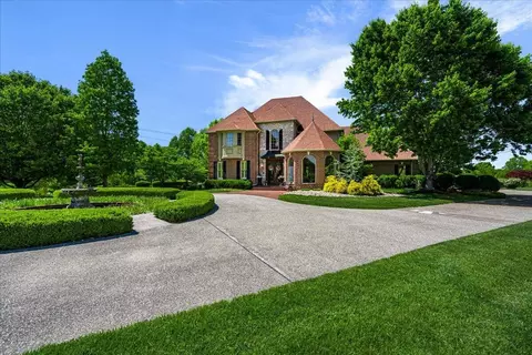 Exterior - 602 Cecil Wyatt Rd, Corbin, KY 40701 photo 3 of 35