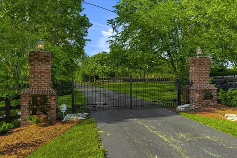 Exterior - 602 Cecil Wyatt Rd, Corbin, KY 40701 photo 8 of 35
