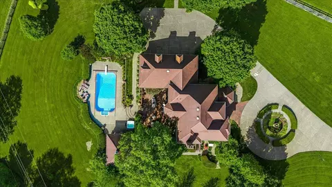 View/Area - 602 Cecil Wyatt Rd, Corbin, KY 40701 photo 1 of 6