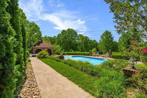 Exterior - 602 Cecil Wyatt Rd, Corbin, KY 40701 photo 13 of 35