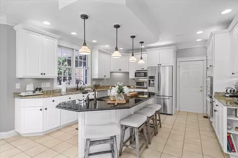 Kitchen - 602 Cecil Wyatt Rd, Corbin, KY 40701 photo 4 of 7