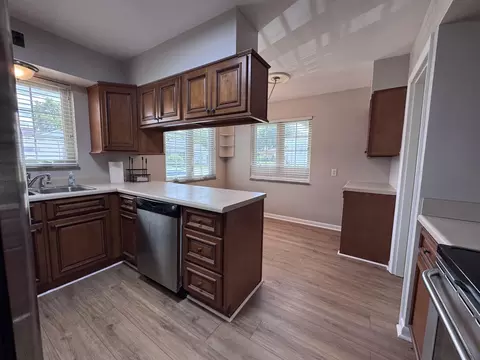 Kitchen - 504 S Kentucky Ave, Corbin, KY 40701 photo 3 of 10