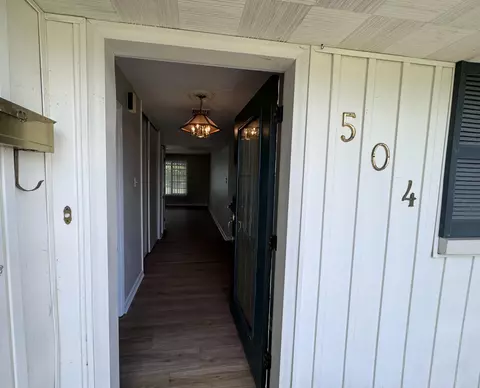 Entry Way - 504 S Kentucky Ave, Corbin, KY 40701 photo 1 of 6