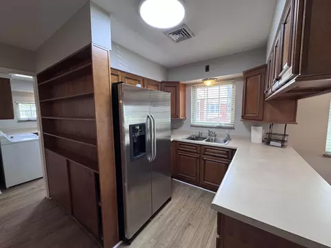 Kitchen - 504 S Kentucky Ave, Corbin, KY 40701 photo 8 of 10
