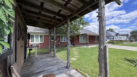 Exterior - 504 S Kentucky Ave, Corbin, KY 40701 photo 9 of 13