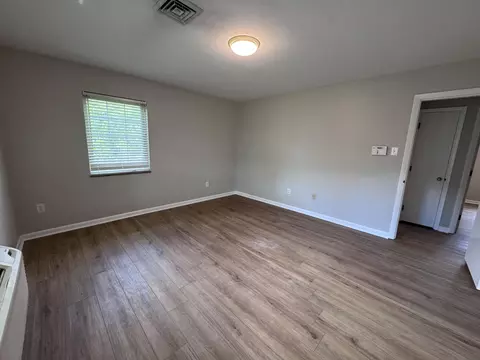 Bedroom - 504 S Kentucky Ave, Corbin, KY 40701 photo 8 of 9