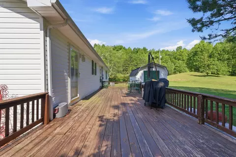 Exterior - 340 Dean Rd, Mckee, KY 40447 photo 3 of 9
