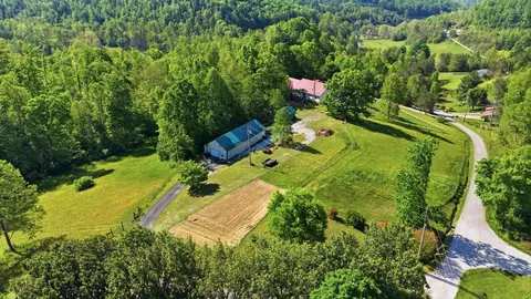 View/Area - 340 Dean Rd, Mckee, KY 40447 photo 1 of 7