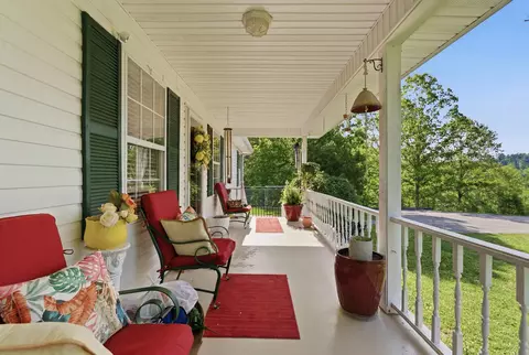 Exterior - 340 Dean Rd, Mckee, KY 40447 photo 2 of 9