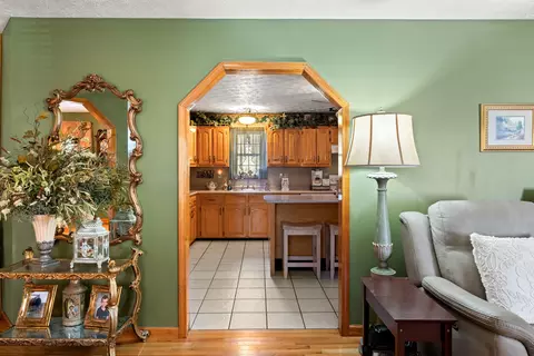 Entry Way - 340 Dean Rd, Mckee, KY 40447 photo 2 of 3