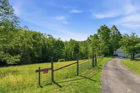 Exterior - 340 Dean Rd, Mckee, KY 40447 photo 8 of 9