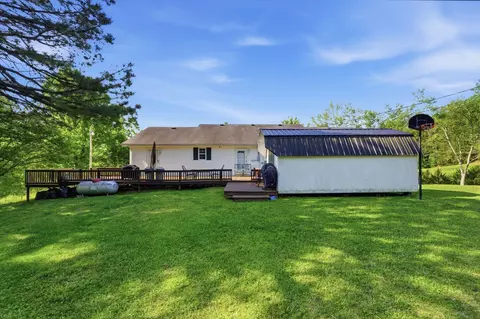 Exterior - 340 Dean Rd, Mckee, KY 40447 photo 4 of 9