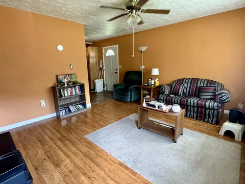 Living - 809 Boone Pl, Morehead, KY 40351 photo 2 of 2