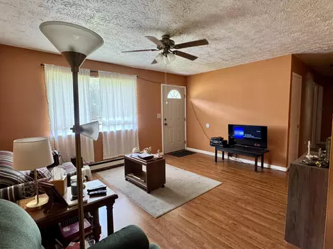 Living - 809 Boone Pl, Morehead, KY 40351 photo 1 of 2
