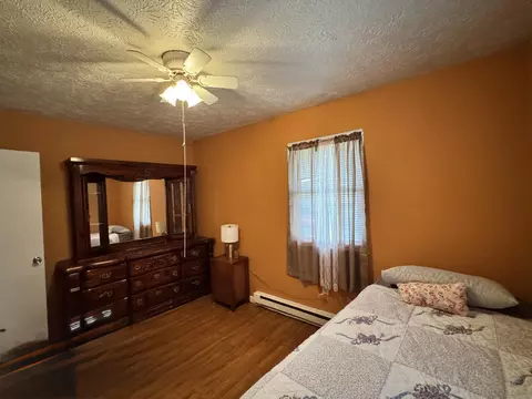 Bedroom - 809 Boone Pl, Morehead, KY 40351 photo 2 of 4