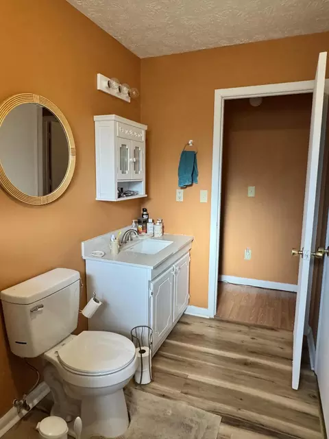 Bath - 809 Boone Pl, Morehead, KY 40351 photo 1 of 1
