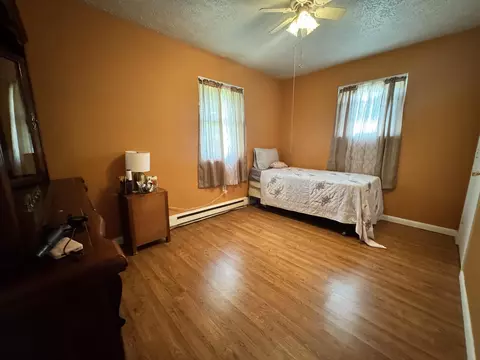Bedroom - 809 Boone Pl, Morehead, KY 40351 photo 2 of 4