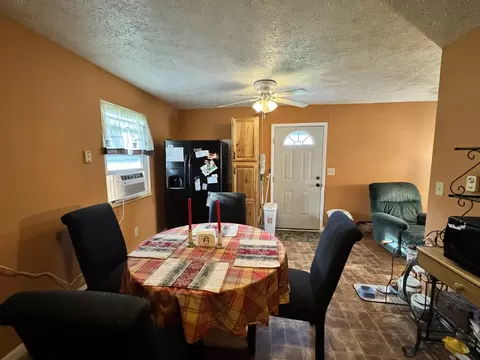 Dining - 809 Boone Pl, Morehead, KY 40351 photo 1 of 1