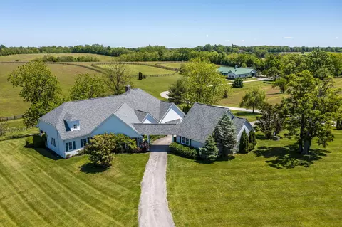 2027 Clintonville Rd, Paris, KY 40361
