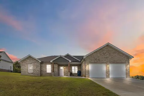 191 Johnny Dr, Science Hill, KY 42553