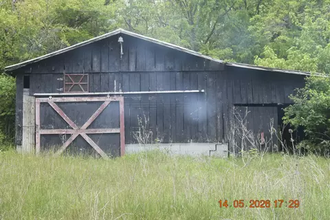 1075 Old Dixville Rd, Harrodsburg, KY 40330