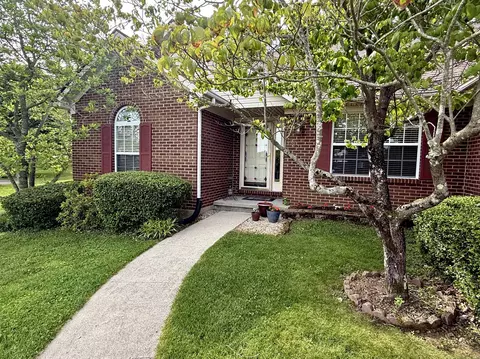 387 Colony Dr, Versailles, KY 40383