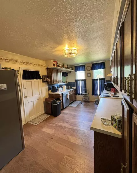 Kitchen - 736 E Lakeshore Dr, Burnside, KY 42519 photo 3 of 3