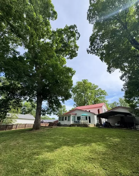 Exterior - 736 E Lakeshore Dr, Burnside, KY 42519 photo 7 of 13