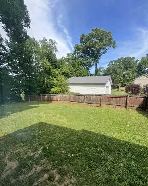 Exterior - 736 E Lakeshore Dr, Burnside, KY 42519 photo 11 of 13