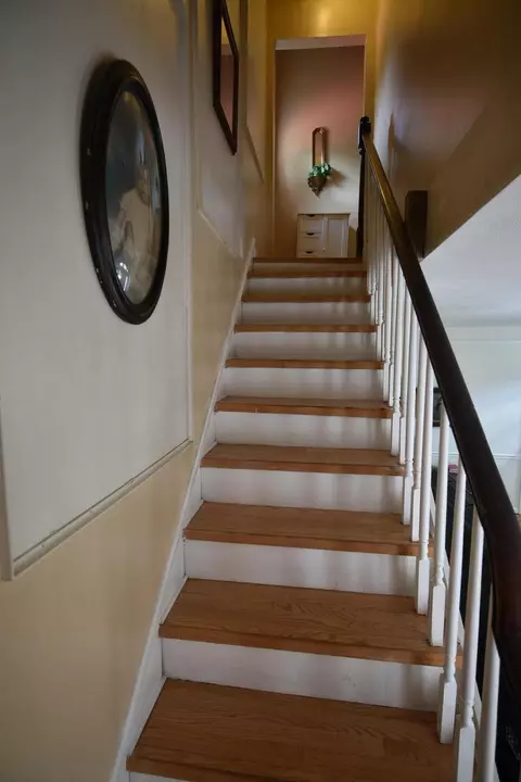 Entry Way - 736 E Lakeshore Dr, Burnside, KY 42519 photo 8 of 9