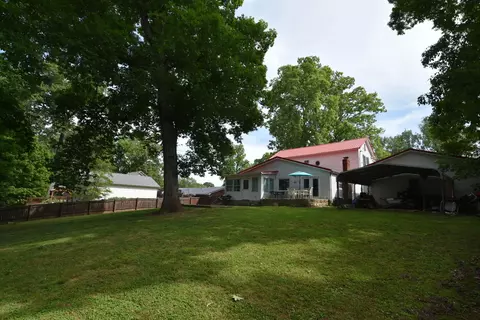 Exterior - 736 E Lakeshore Dr, Burnside, KY 42519 photo 6 of 13