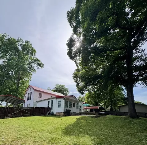 Exterior - 736 E Lakeshore Dr, Burnside, KY 42519 photo 5 of 13