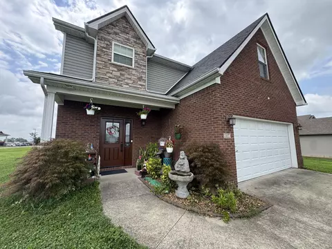 617 Fairfax Ln, Richmond, KY 40475