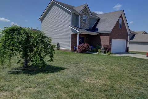 617 Fairfax Ln, Richmond, KY 40475