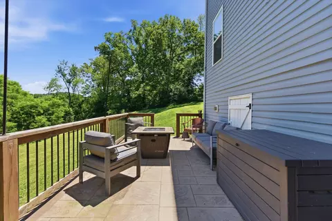 Exterior - 108 Bartlett Ct, Berea, KY 40403 photo 5 of 8