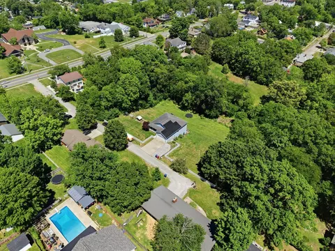 View/Area - 108 Bartlett Ct, Berea, KY 40403 photo 2 of 4