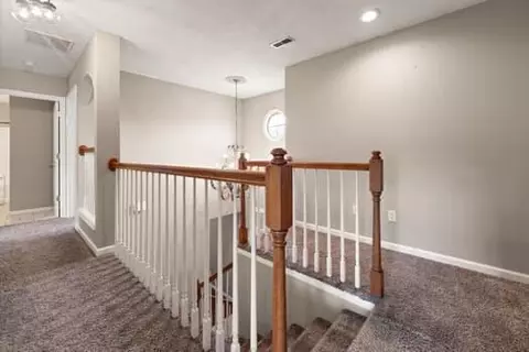 Entry Way - 148 Saddlebrook Cir, Berea, KY 40403 photo 5 of 8