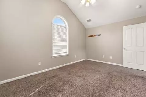 Bedroom - 148 Saddlebrook Cir, Berea, KY 40403 photo 5 of 14