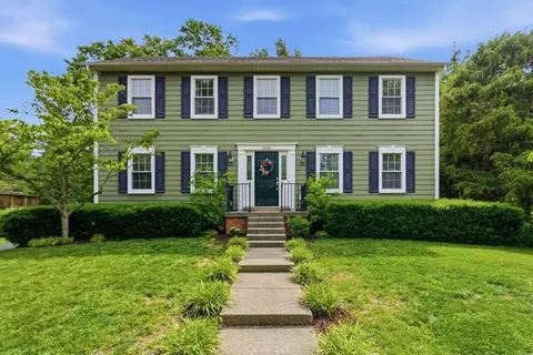 2405 Brookshire Cir, Lexington, KY 40515