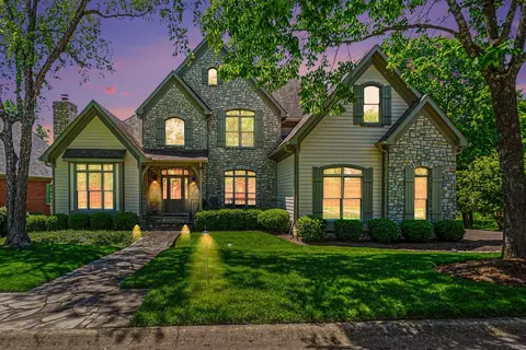 4827 Faulkirk Ln, Lexington, KY 40515