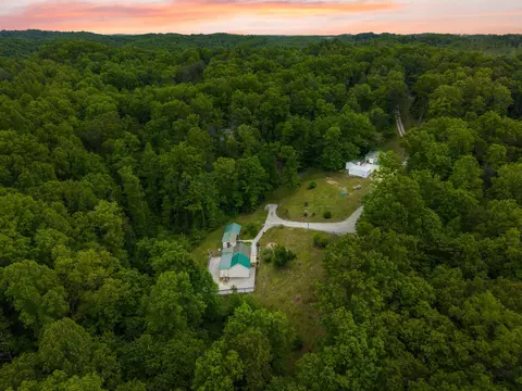 2585 Hazel Patch Rd, East Bernstadt, KY 40729