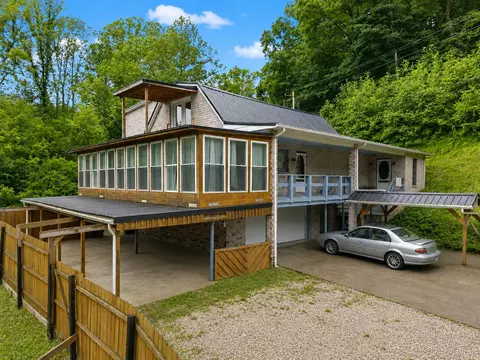 41 Woodland, Paintsville, KY 41240