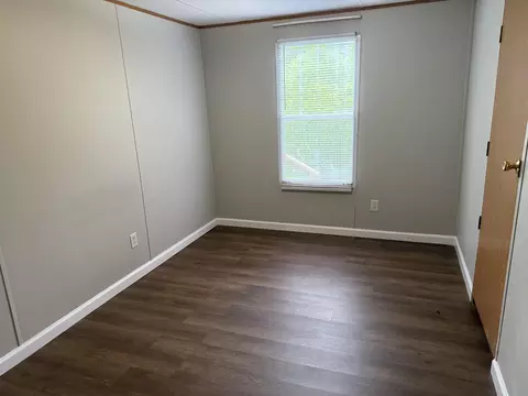 Bedroom - 1326 Bacon Creek Rd, Corbin, KY 40701 photo 2 of 2