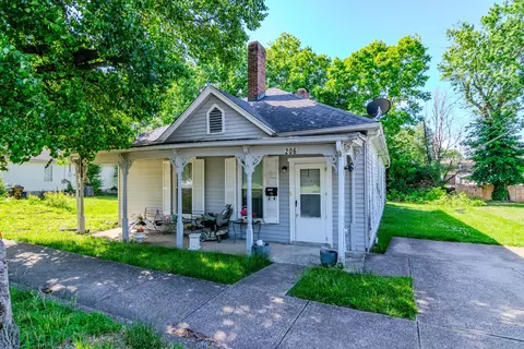 206 E Green St, Versailles, KY 40383