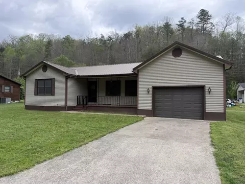 84 Bee Fork Rd, Prestonsburg, KY 41653